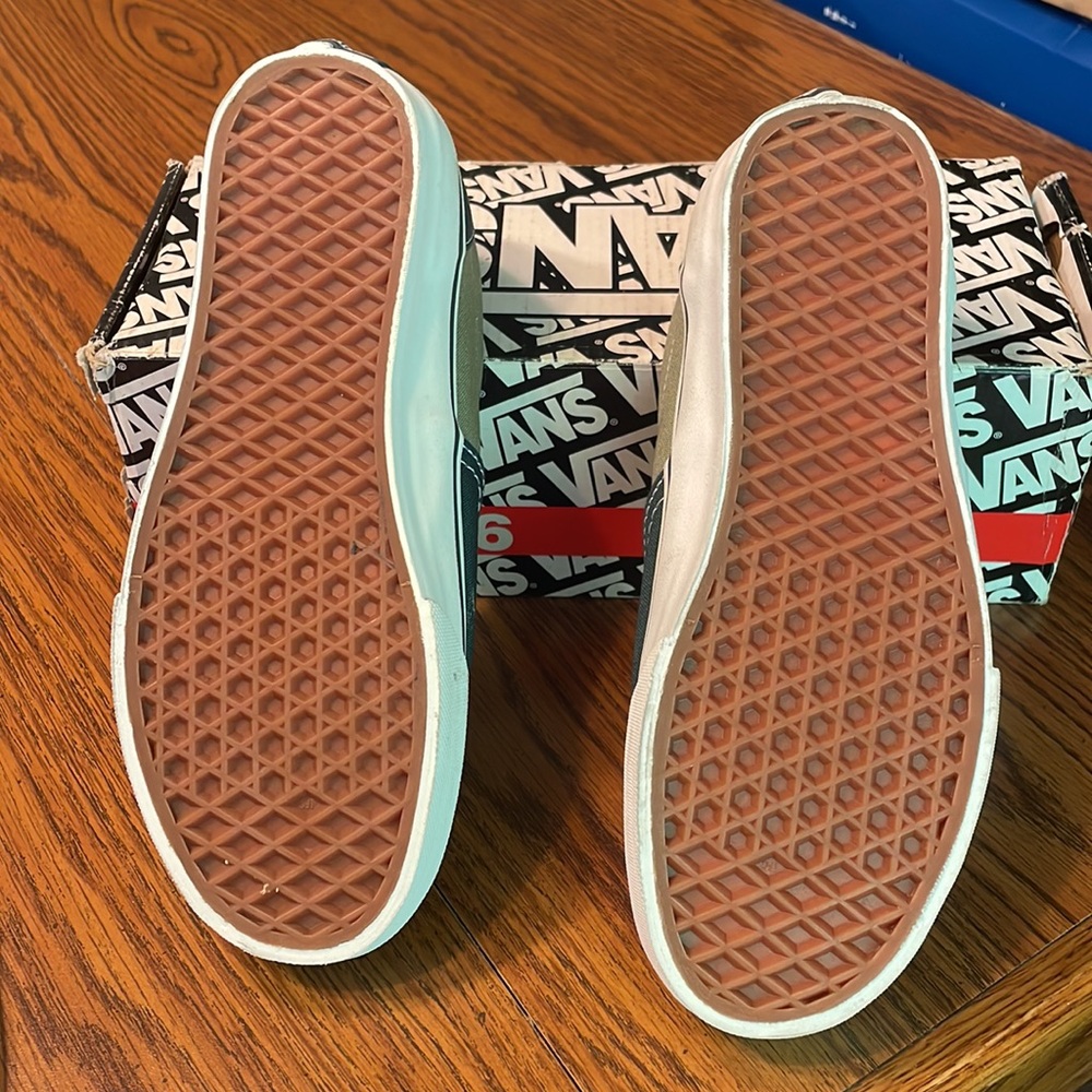 Vans Off-the-wall Era style sneaker, unisex, M5.5, W7. Darkest spruce/Moss Gray - Picture 5 of 15